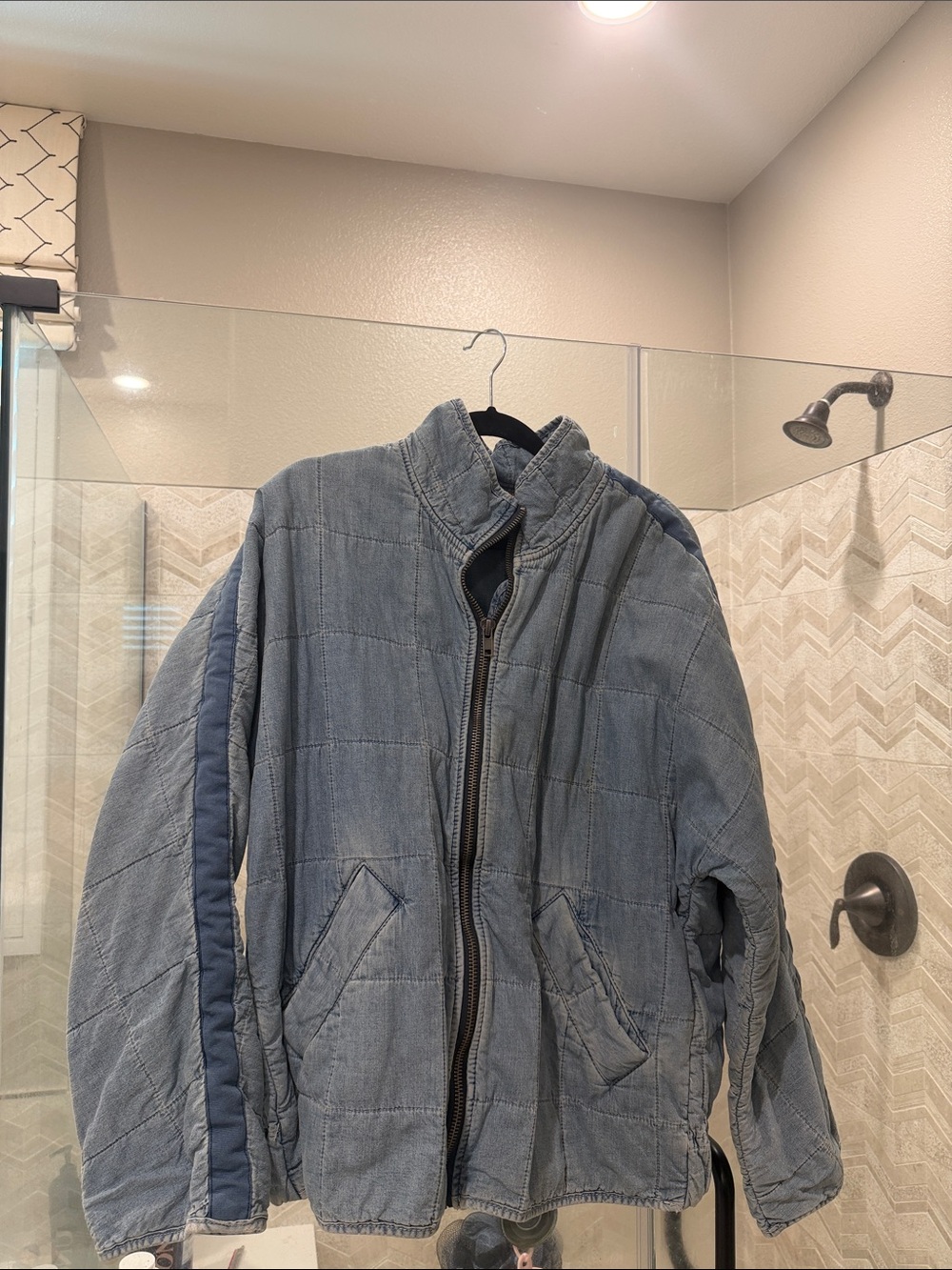 Free people women’s  Quilted Blue Full-Zip Jacket size small